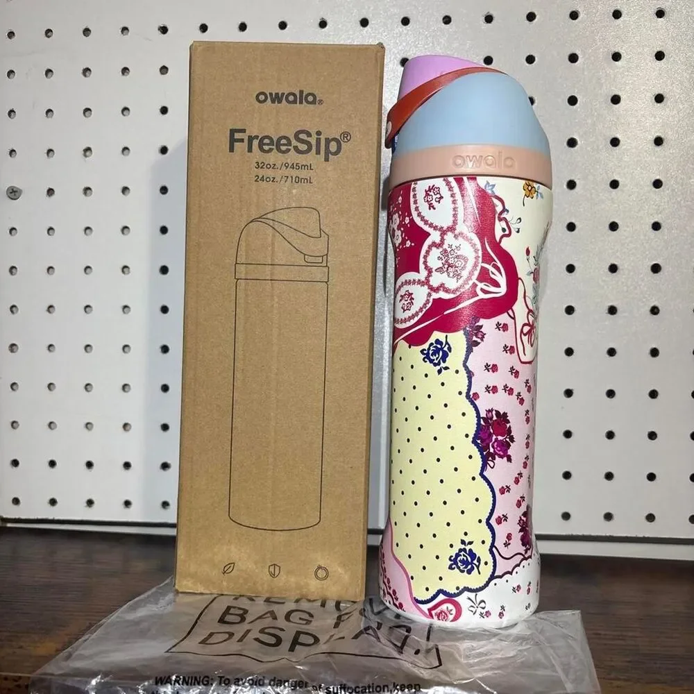 Owala FreeSip 24oz water bottle the limited-edition Urban Outfitters “Hankies”